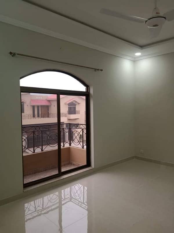 17 Marla Brig House For Sale In Askari 10 Sector F 17