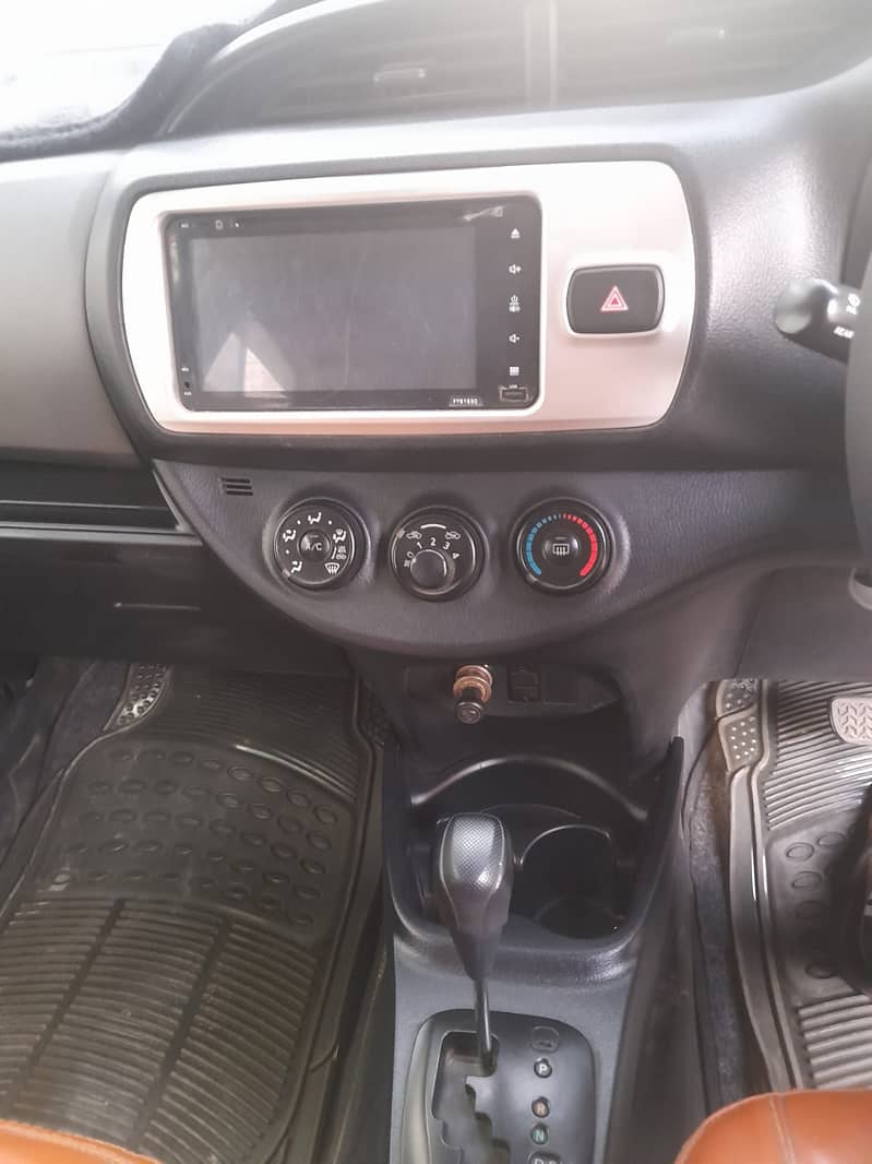 Toyota Vitz 2014 model Reg 2018 11