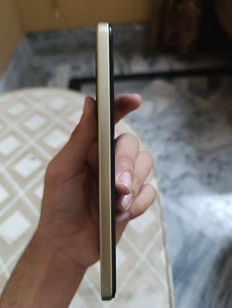 Vivo y 35 8+8/128 (urgent sale ) 6