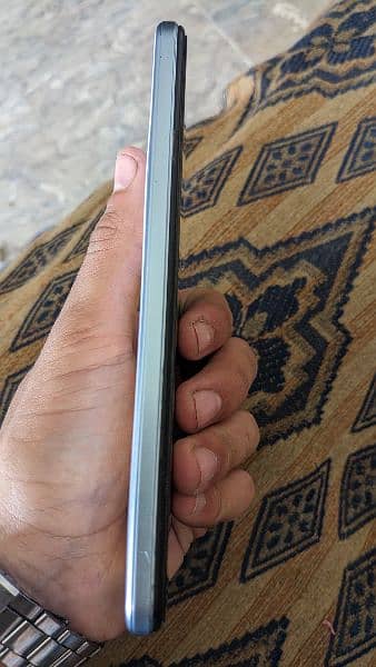 Condition 10/8  RAM 4 GB ROM 64 3