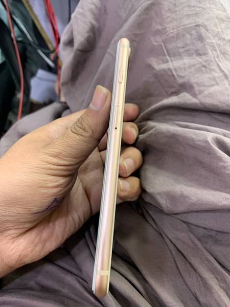 iPhone8puls han 256gb Han sirf battery cehnge han pta active han 3