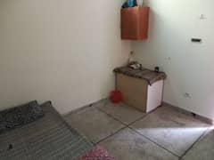 Room for Rent in Flat Available in DHA phase 4 Lahore