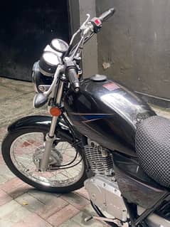 Suzuki GS 150