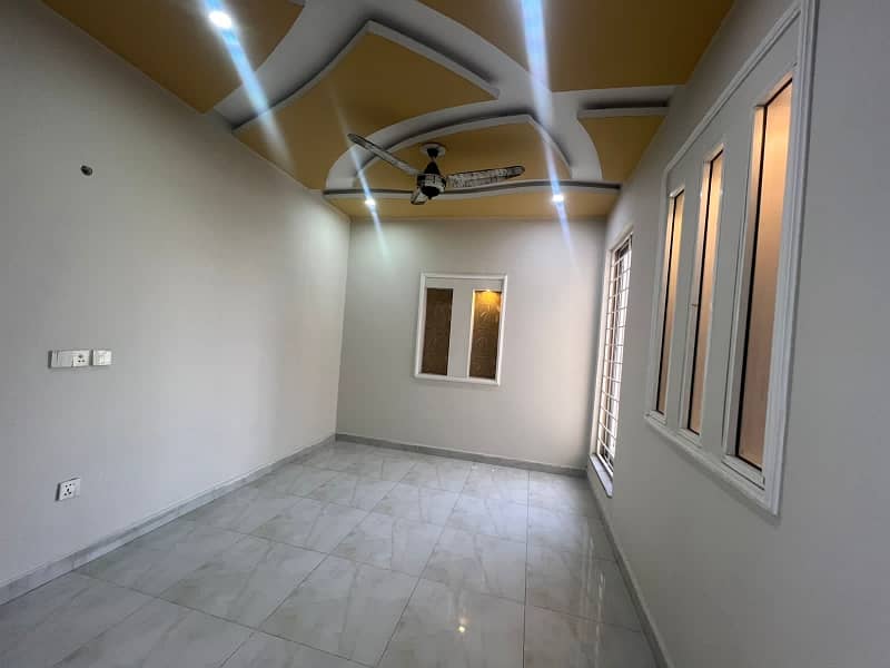 12 Marla Good Condition Upper Portion Available For Rent In Canal Garden Near Bahria Town Lahore 6