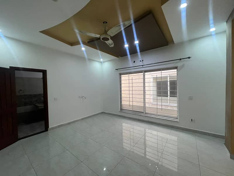 12 Marla Good Condition Upper Portion Available For Rent In Canal Garden Near Bahria Town Lahore 7