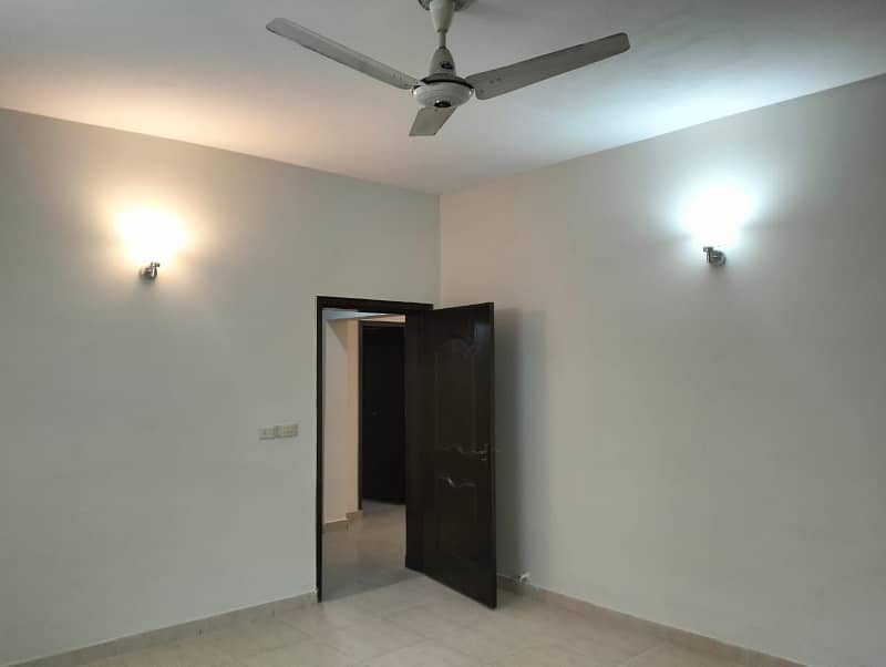 17 Marla Brig House For Sale In Askari 10 Sector F 17