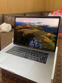 MacBook pro 2018 (15inch) i7 16GB ram 512GB SSD my Personal laptop