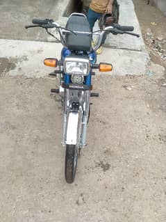 honda cd 70 urgent sale nut to nut geniun just buy & ride