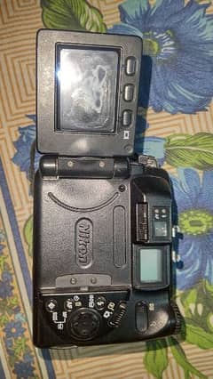 Nikon Coolpix 5000 0