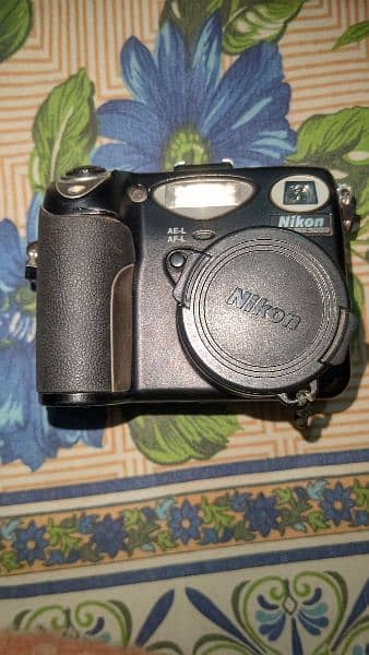 Nikon Coolpix 5000 2