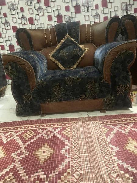 sofa good condition 0