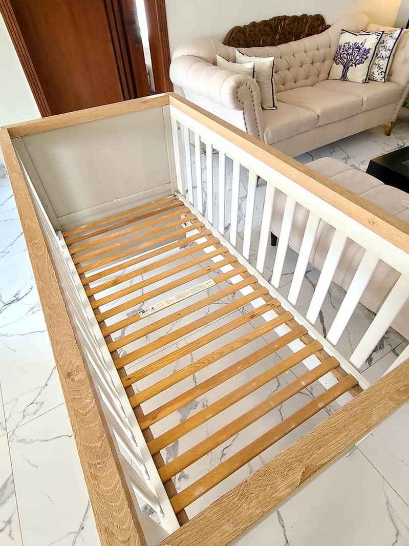 Kids cot / Baby cot / Kids Bed / Kids Furniture for sale 3