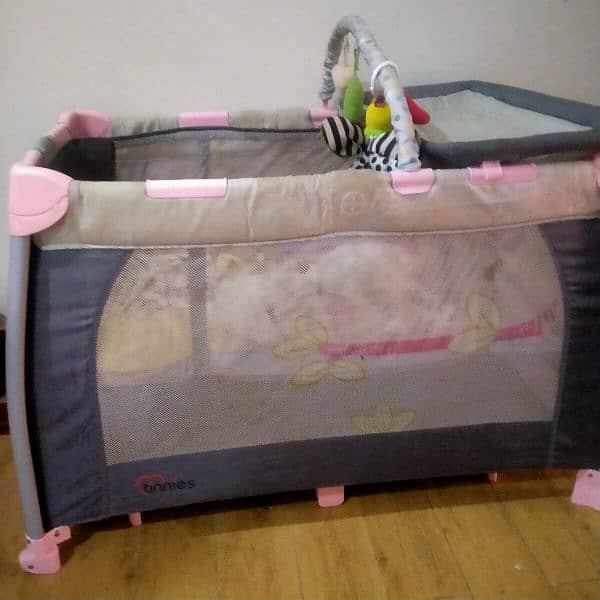 tinnies original baby cot for urgent sale 1