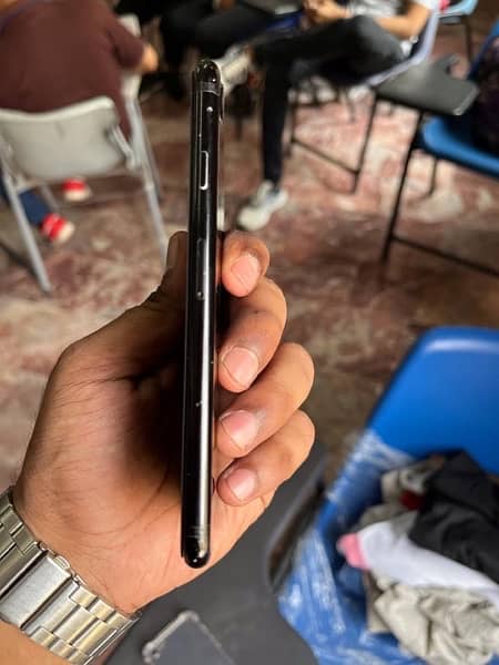 iphone 7 pta approve  256 gb Contact no 03131105370 1