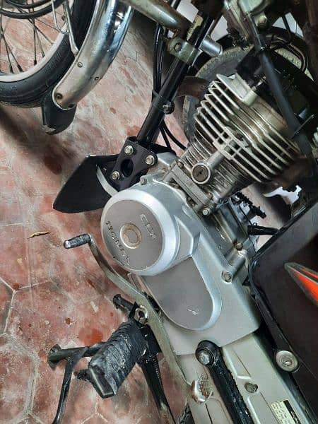 Honda cg 125 is up for sell 3