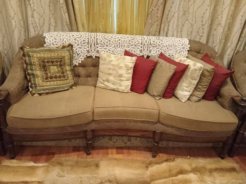 Chinniot Wooden Sofa 0