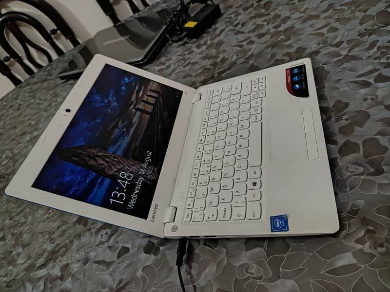 Lenovo ideapad  9.5/10 2