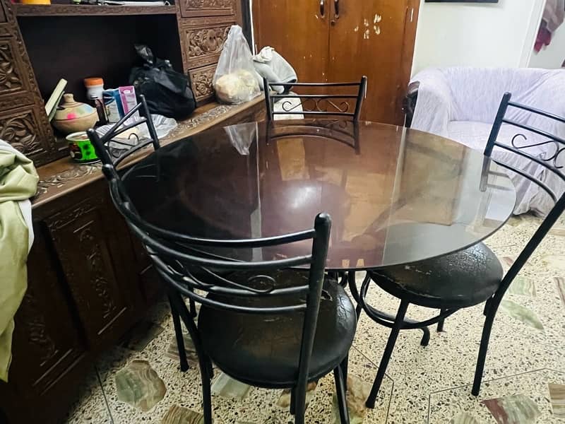 urgent sale dinning table plus dressing table 9