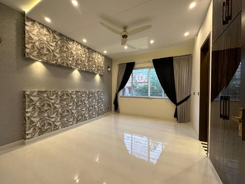 5 MARLA ULTRA MODERATE FULLY DESIGNER HOUSE AVAILABLE FOR RENT 6