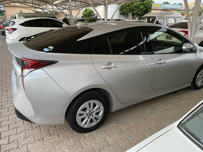 Toyota Prius 2018 17