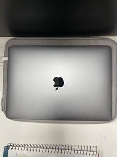 Macbook air M1 8/256