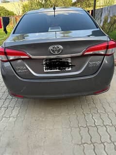 Toyota Yaris 2021 model 1.5 CVT full option total geniue