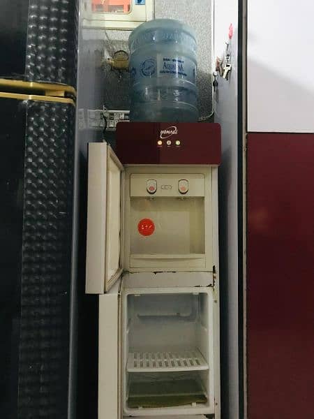 dispenser genuine and excellent condition 0