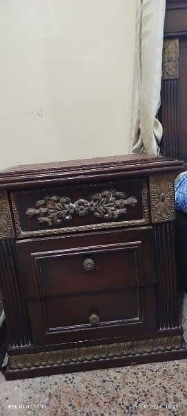 bed or dressing table for sale 4