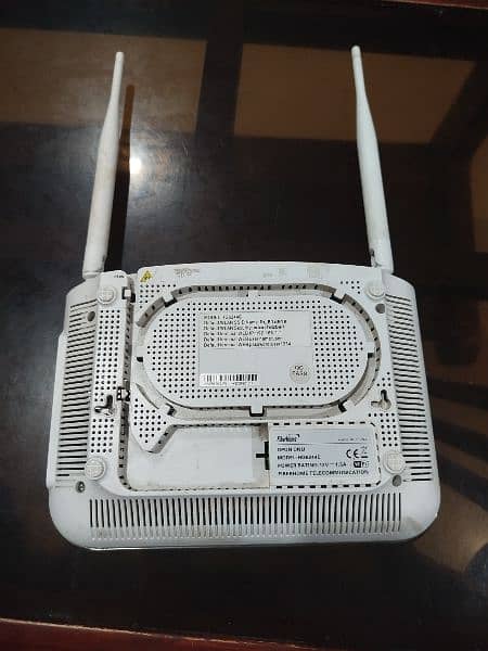 FiberHome GPON Router without adapter 1