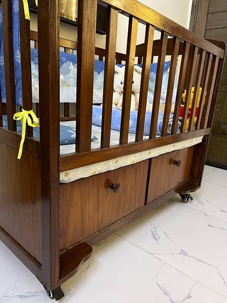 Baby cot 2