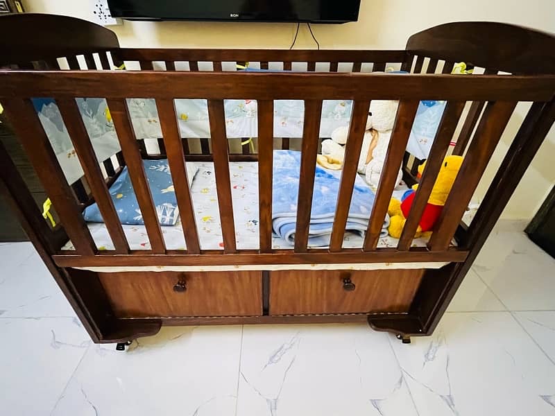 Baby cot 3