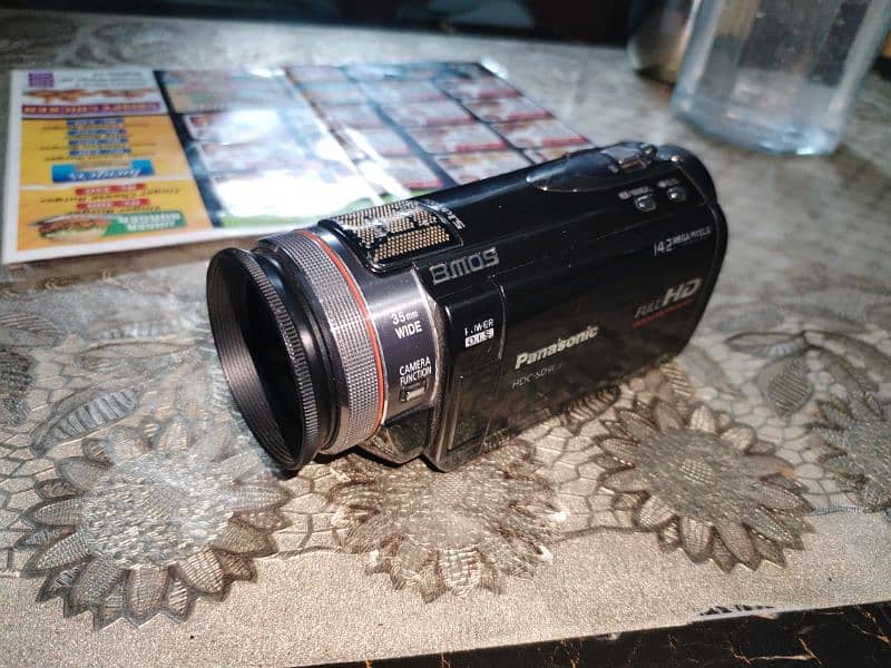 Panasonic HDC-SD909 Full HD Camera 2