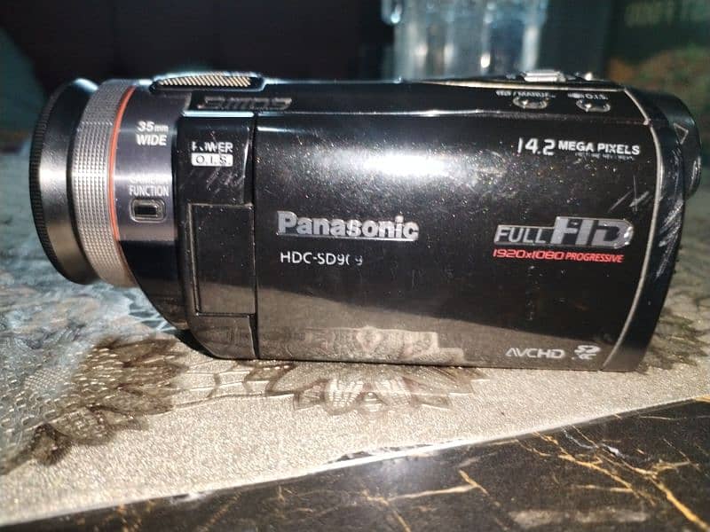 Panasonic HDC-SD909 Full HD Camera 3