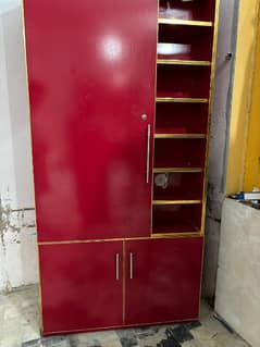 wardrobe in good condition