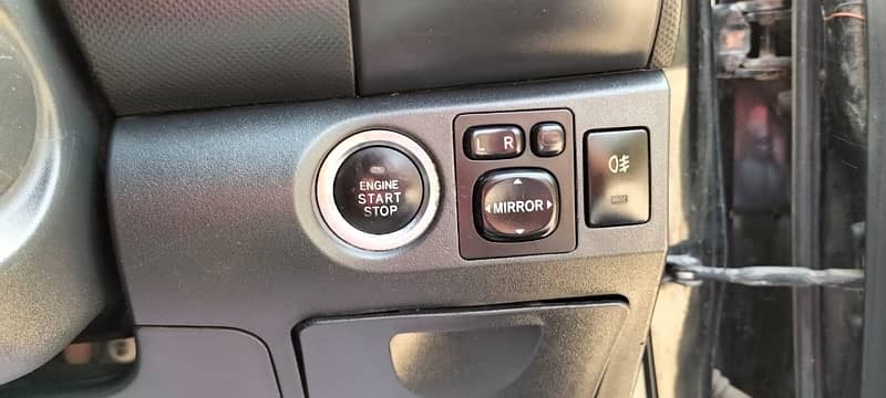 Toyota Vitz 2006/2010 PUSH START 1