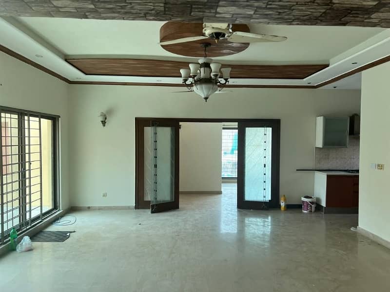 knaal 5bed prime Location house for rent in dha phase 4 12