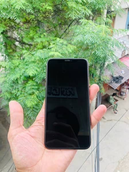 iphone 11 pro max 1