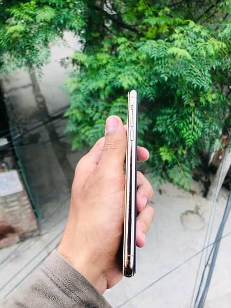 iphone 11 pro max 5