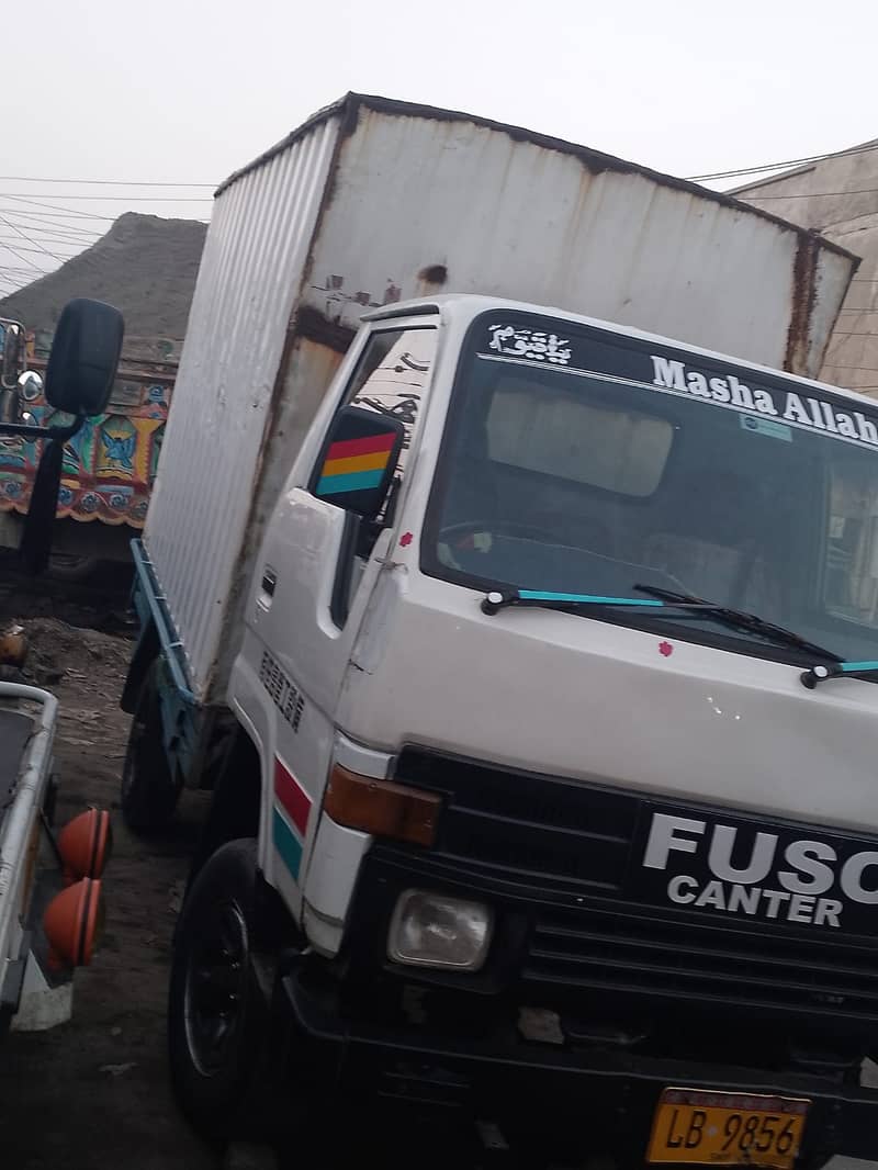 Mitsubishi 1987 model\TRUCK FOR MEDICINE\LUSH CONDITION\03004304458 0