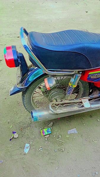 Honda 125 2012 Model Rim and tire tope New hain. 2