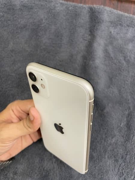 IPHONE 11 64GB PTA APPROVED 0