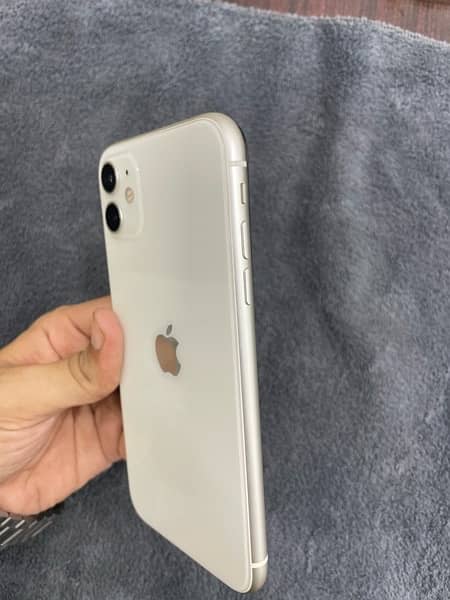 IPHONE 11 64GB PTA APPROVED 1