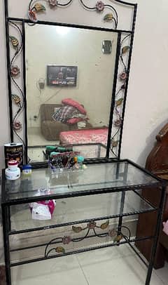 Iron dressing table / Mirror furniture