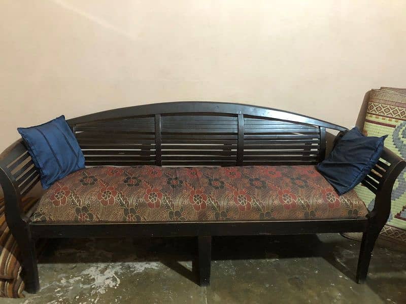 wooden 5 seater sofa set 0