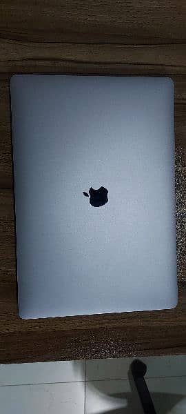 Apple MacBook Pro 2019 16" 4