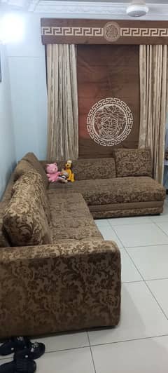 Sofa L Shaped 5 Seater & 2 Chairs with Table