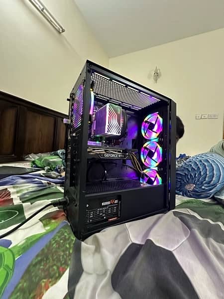 Gaming pc *with boxes* 0
