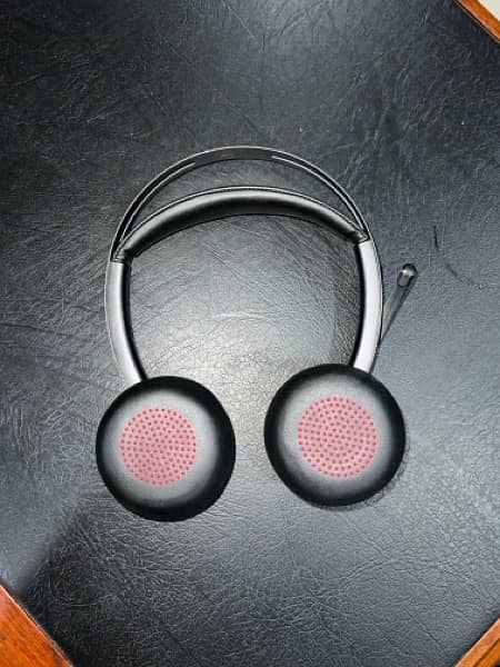 Poly Focus 2 Headphone in Excellent Condition 2