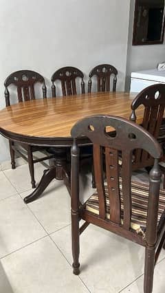 dining Table excelent Condition For Sale