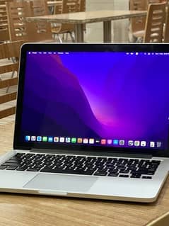 Apple Macbook pro 2015 13 inch 256 gb